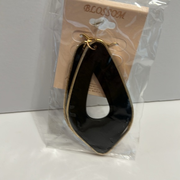 Blossom (Set of 3) Black Earrings Two Gold trim & one silver trim New in Package - Picture 4 of 16